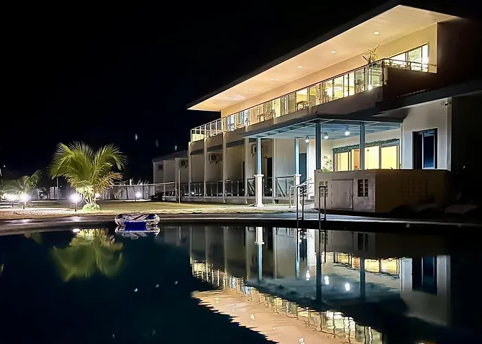 Resort W Golf Oslob